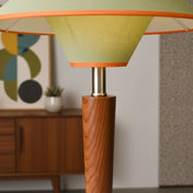Lampe de Table Mid-Century en Bois et Tissu | TALONWOOD
