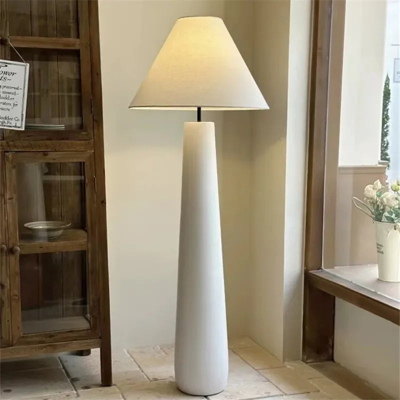 White mushroom lamp | DAFF