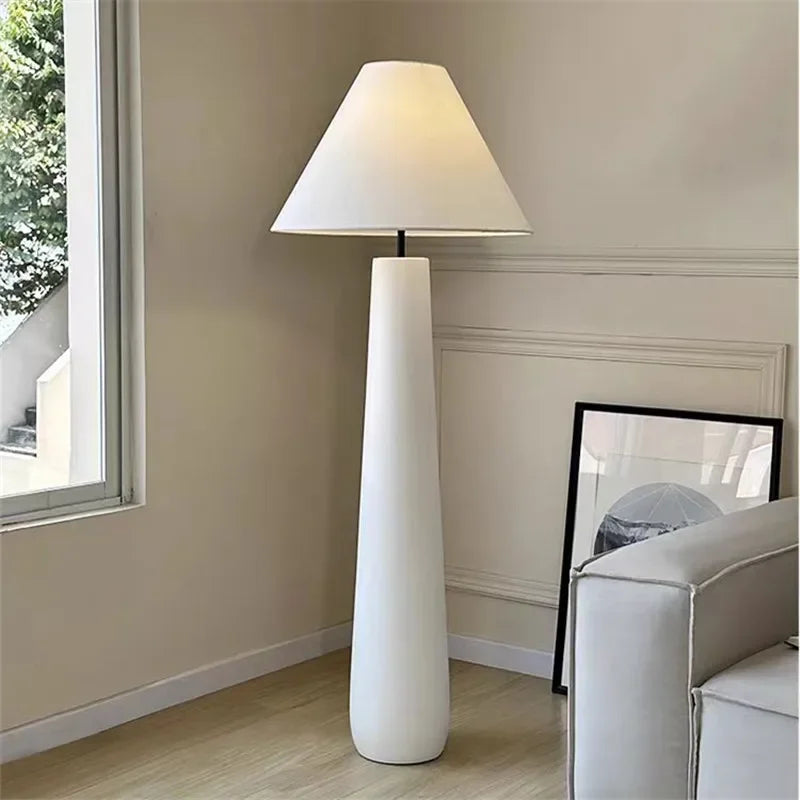 White mushroom lamp | DAFF