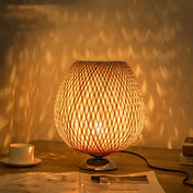 Rattan lamp | TSUSHI