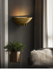 Black and gold modern wall light | LUMIA