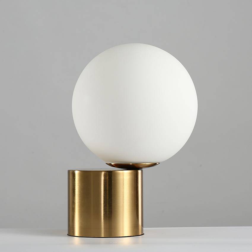 Gold art deco lamp | AURA