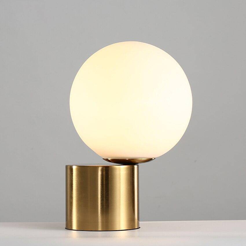 Gold art deco lamp | AURA