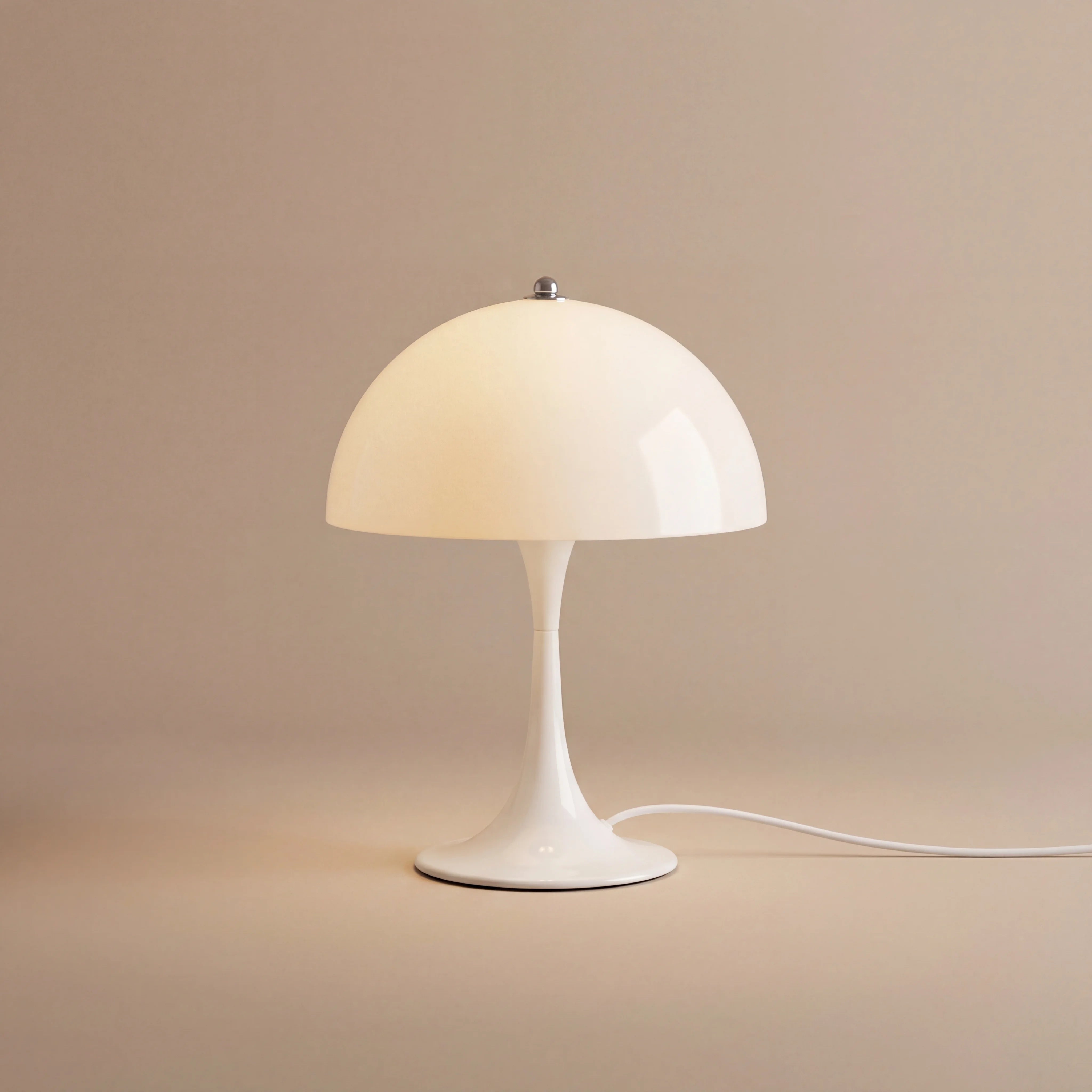 Lampe_a_poser_design_italien_blanche___CHIODINO.webp