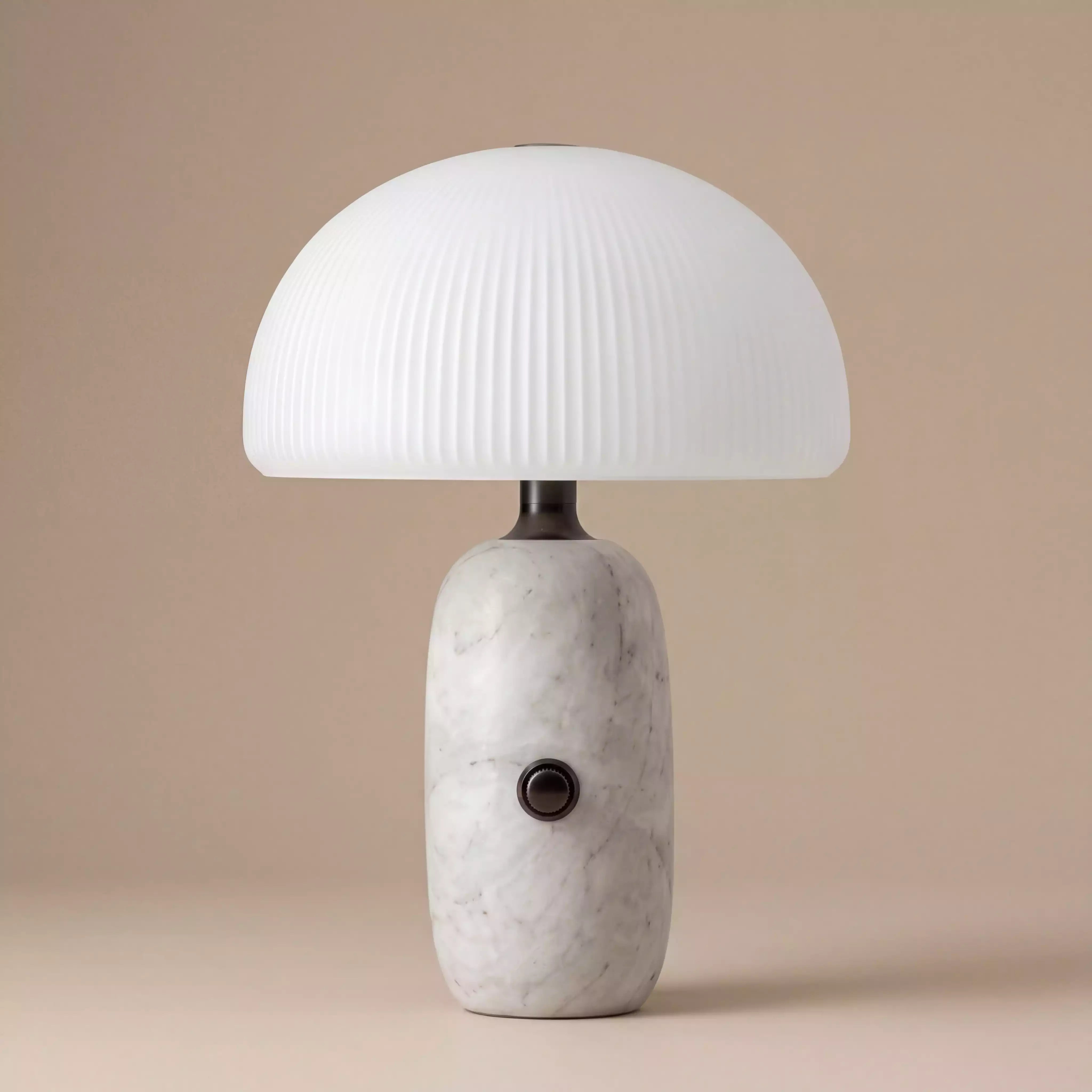 Lampe_champignon_vintage_en_marbre_blanc___FUNGI-min.webp