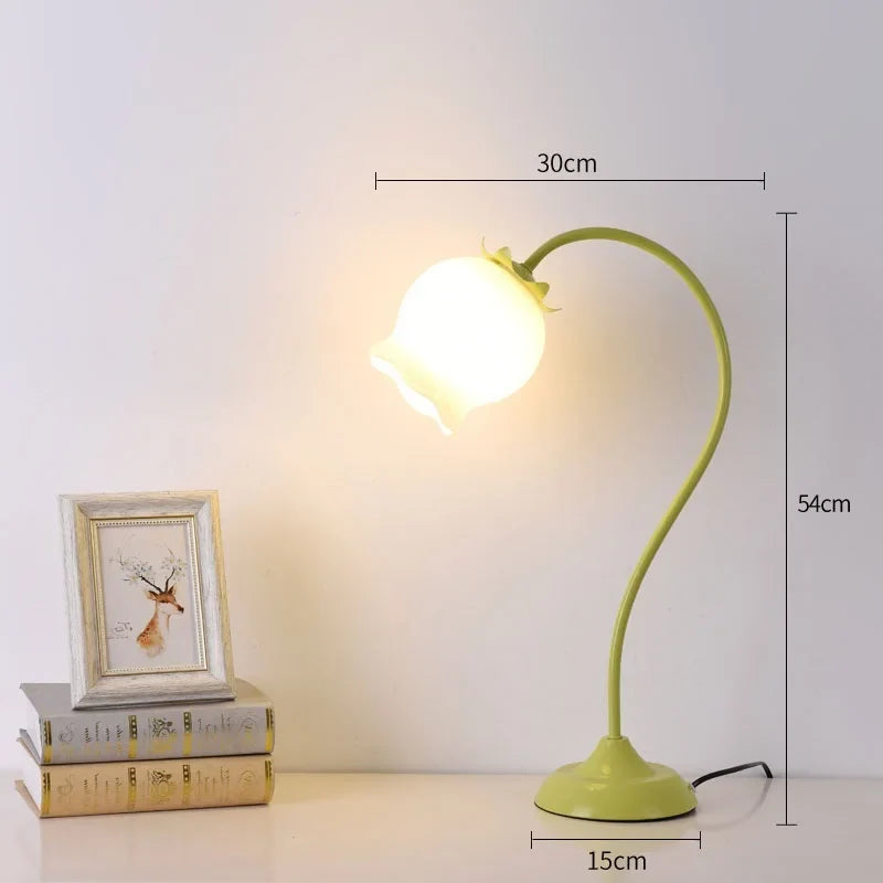 Lampe de chevet style américain avec motifs floraux