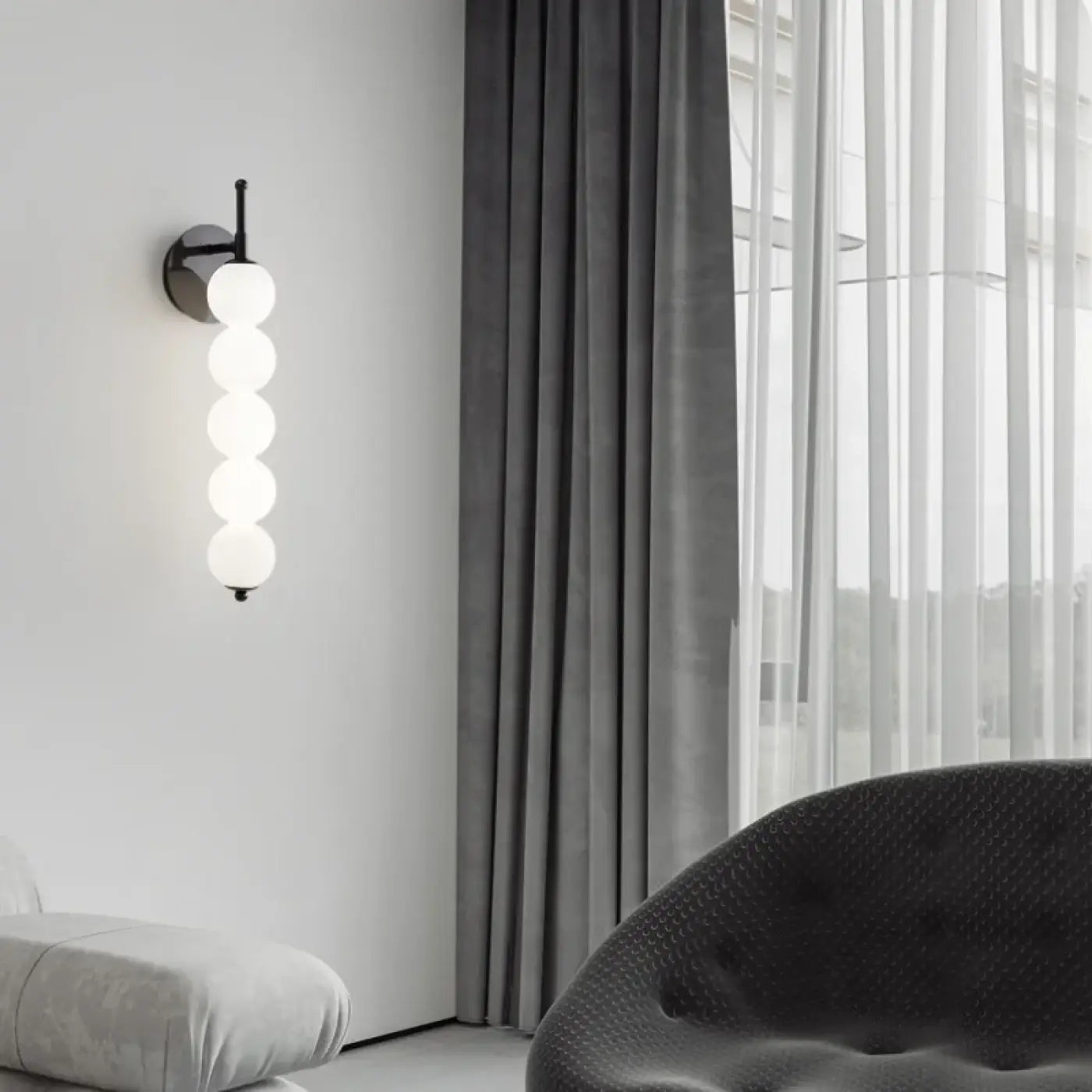 Applique murale à 5 globes en verre doré et noir — vue 4