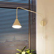 Applique murale abat-jour conique beige en acier industriel — vue 12