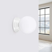 Applique murale boule opaline blanche céramique G9 — vue 2
