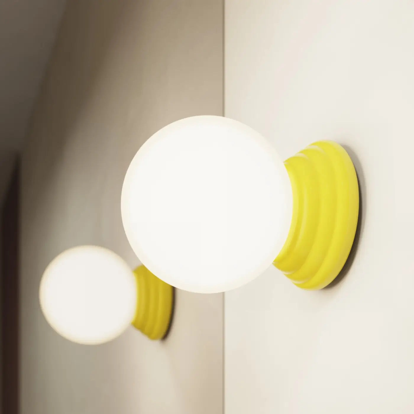 Applique murale boule opaline jaune céramique IP44 — vue 11