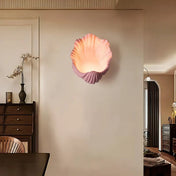 Applique murale coquillage en résine blanche et rose — vue 3