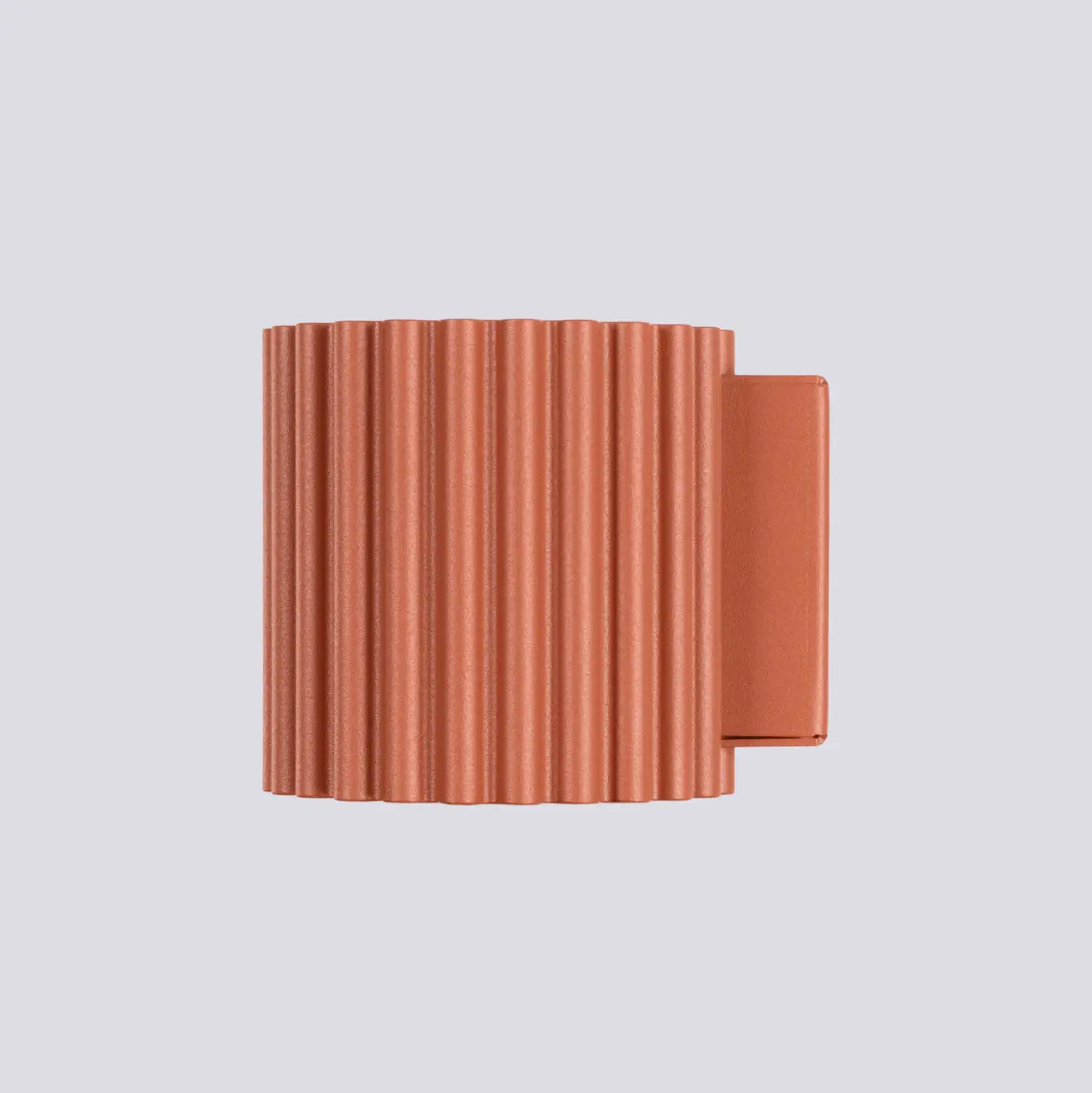 Applique murale cylindrique cannelée rouge ochra aluminium — vue 3