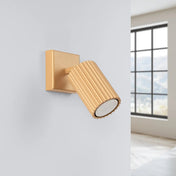 Applique murale cylindrique striée dorée en aluminium GU10 — vue 2