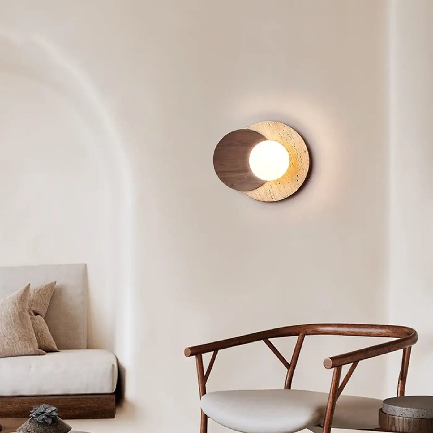 Applique murale disque en bois beige et marron — vue 1