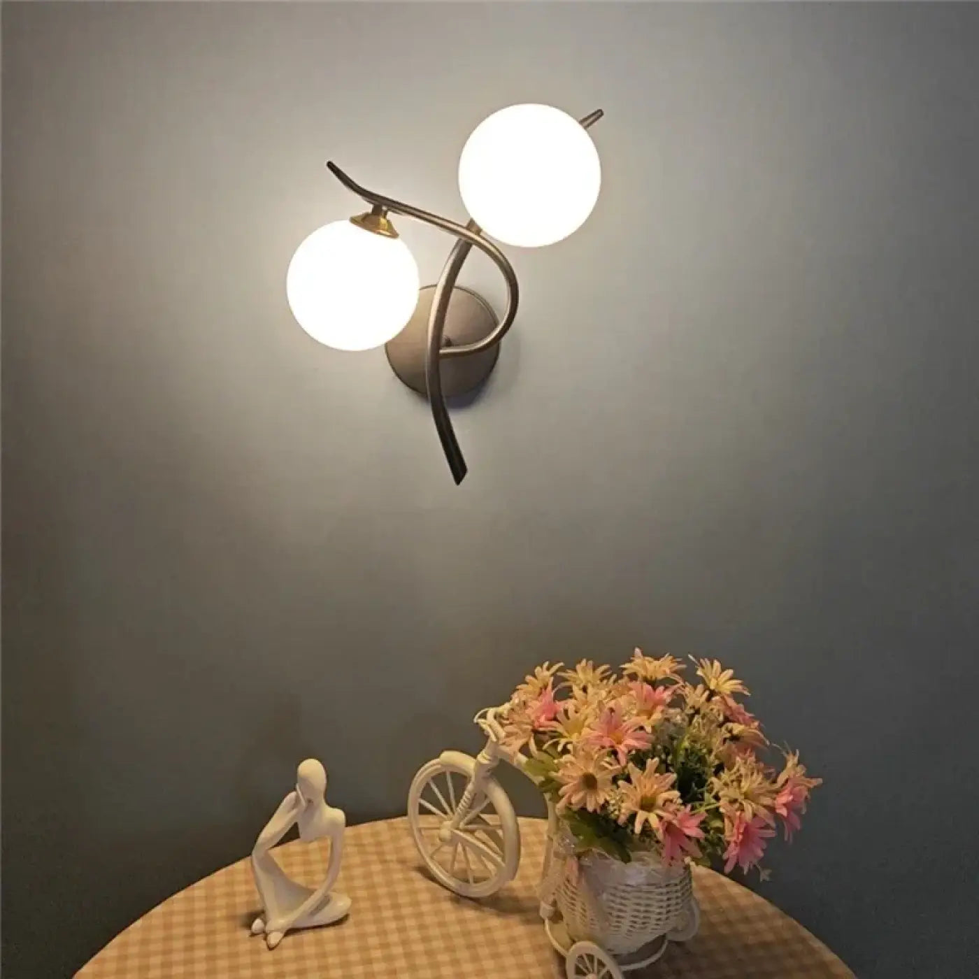 Applique murale dorée à deux globes en verre IP65 — vue 4