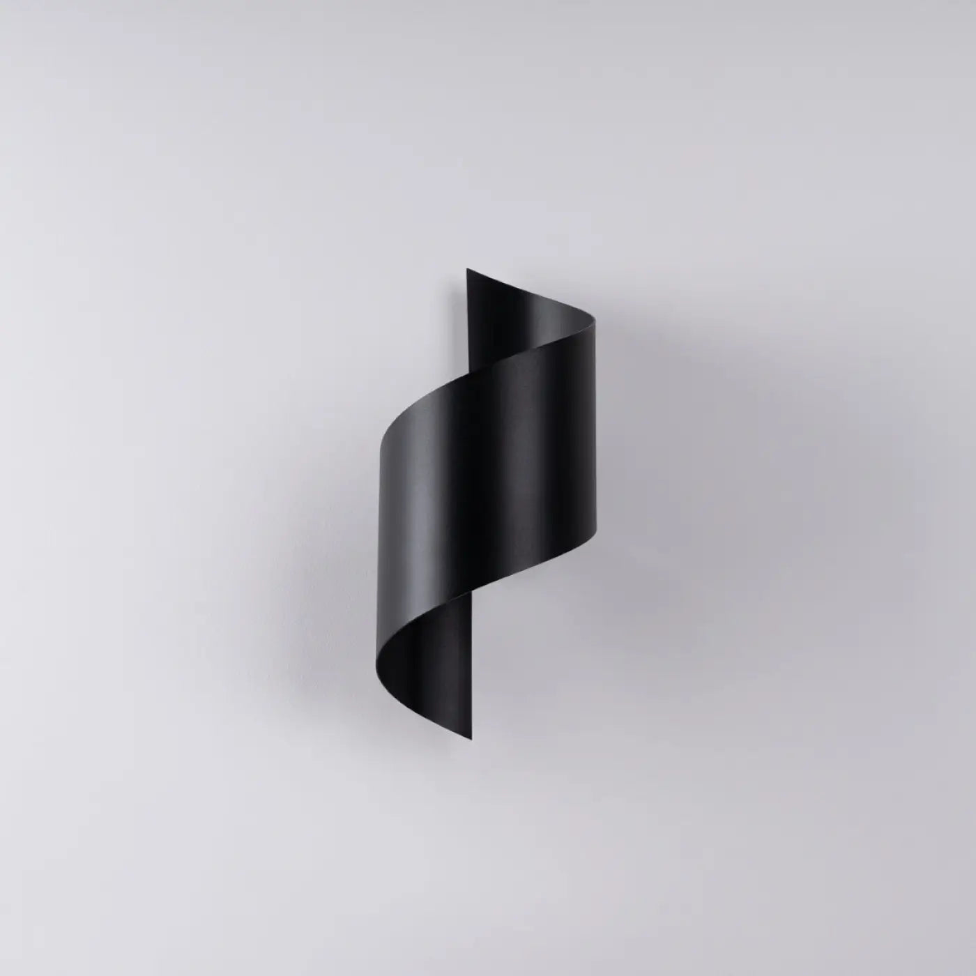 Applique murale en acier noir forme spirale moderne — vue 4
