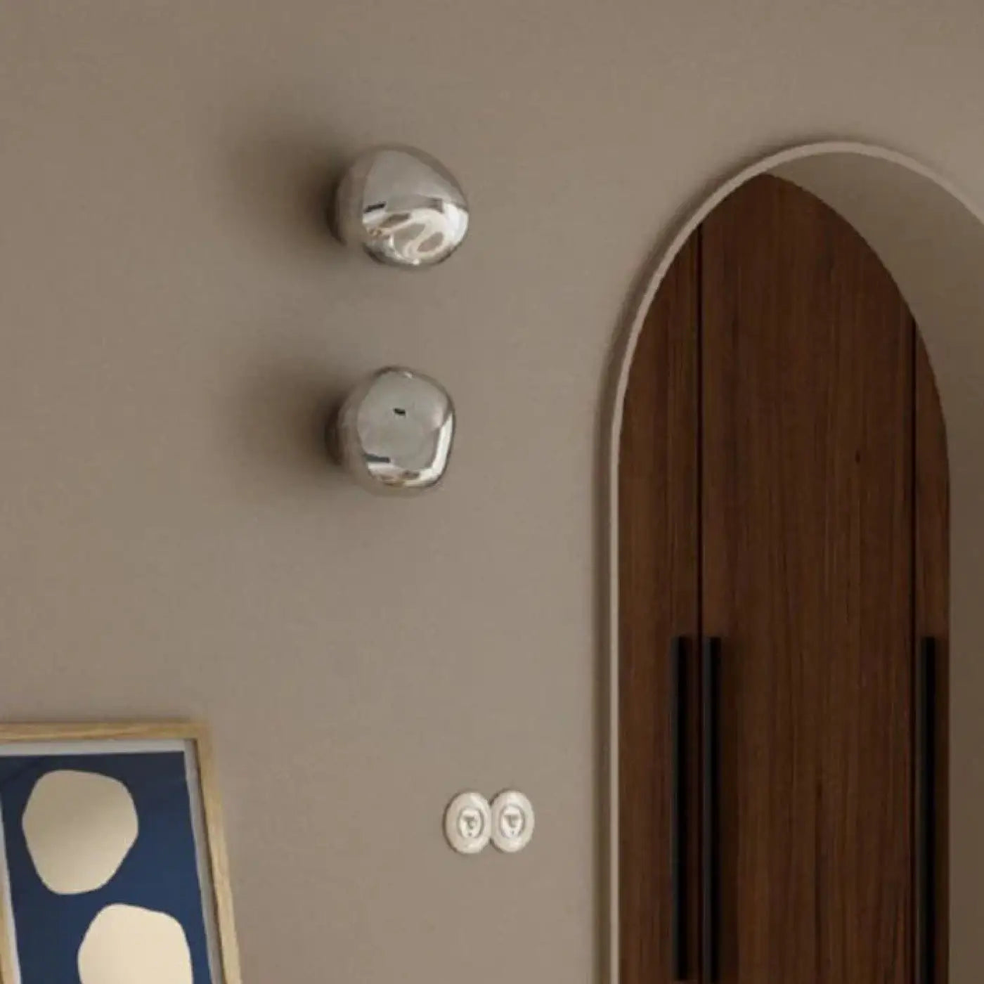 Applique murale en aluminium argent effet pierre brute — vue 2