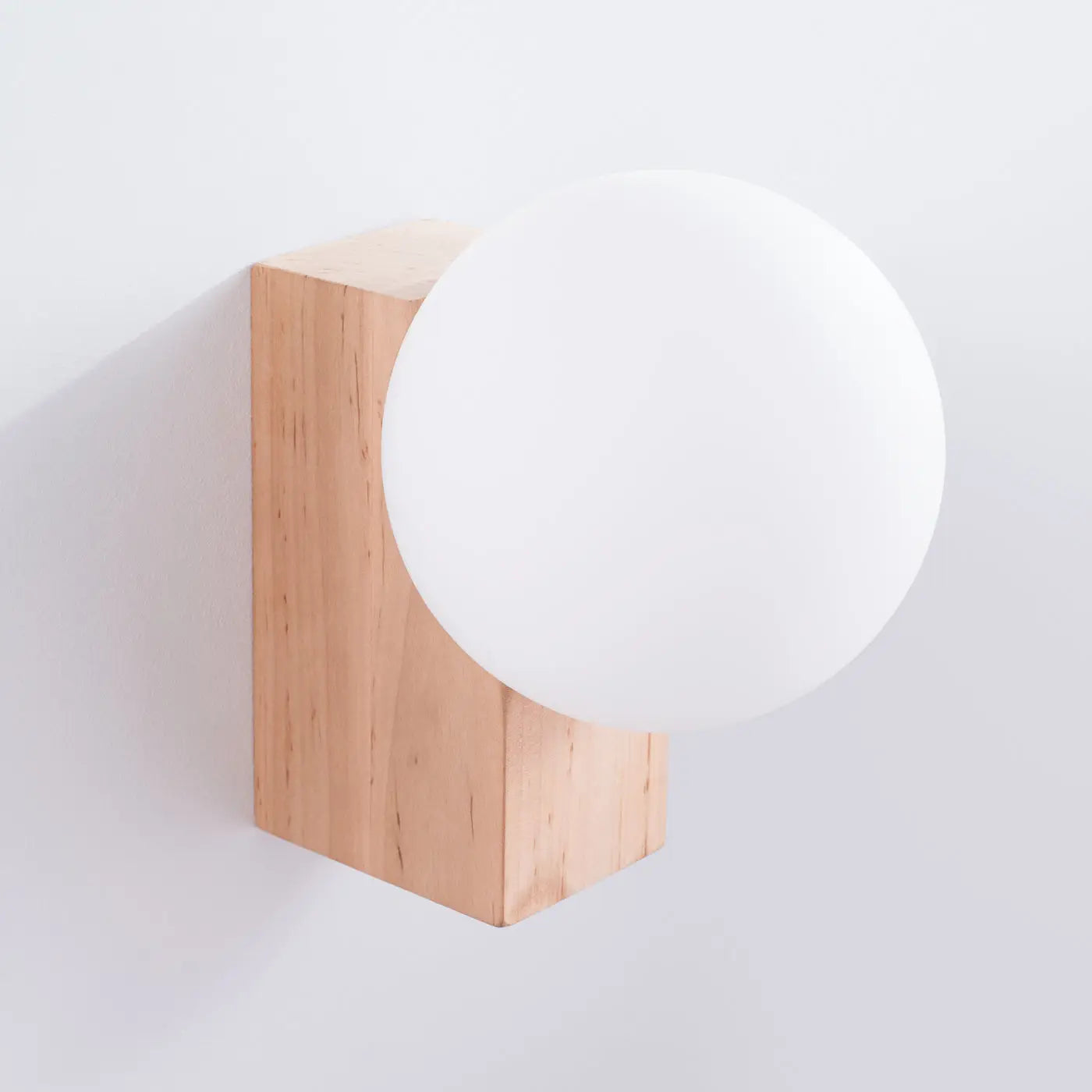 Applique murale en bois naturel avec globe LED design — vue 4