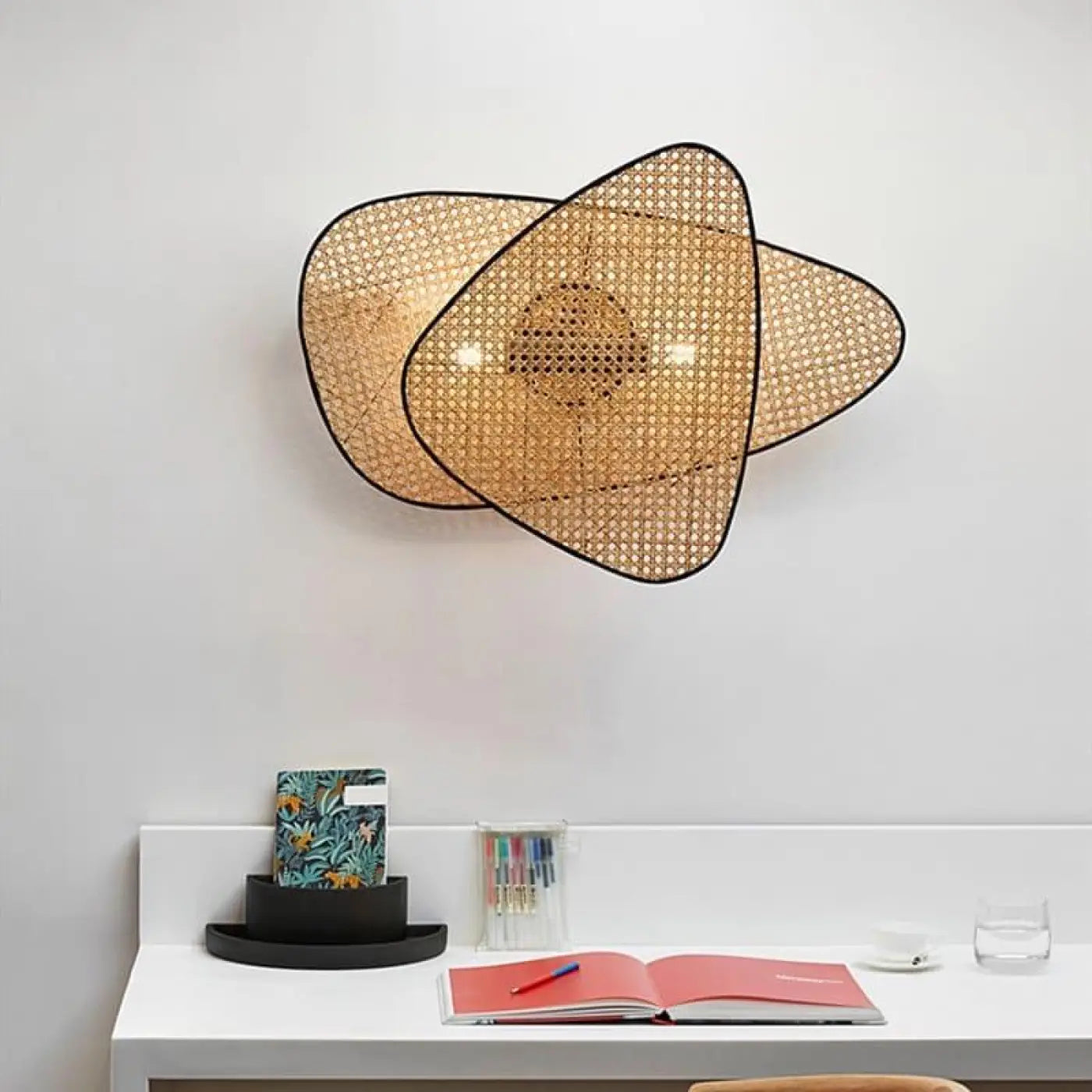 Applique murale en rotin et aluminium au style vintage — vue 1