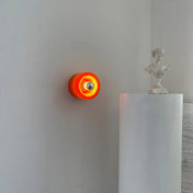 Applique murale en verre orange et blanc pour couloir — vue 1