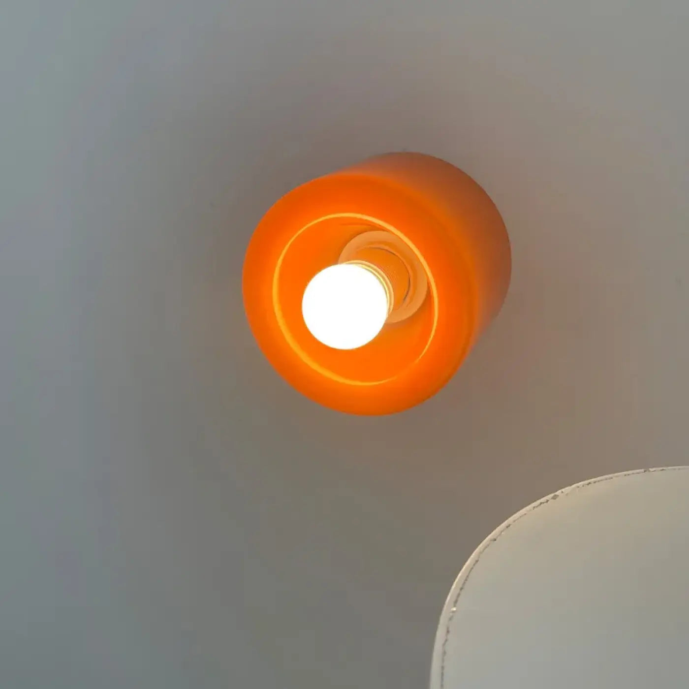 Applique murale en verre orange et blanc pour couloir — vue 2