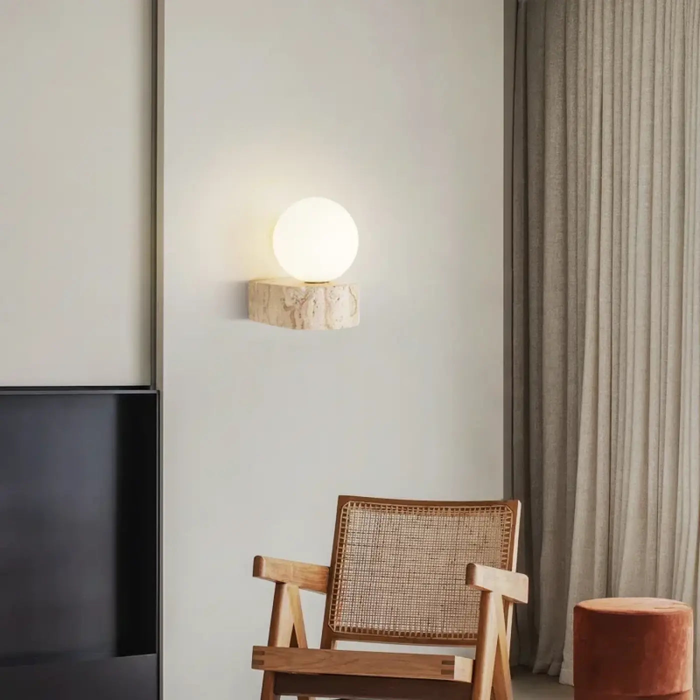 Applique murale globe en verre et pierre blanche art déco — vue 1