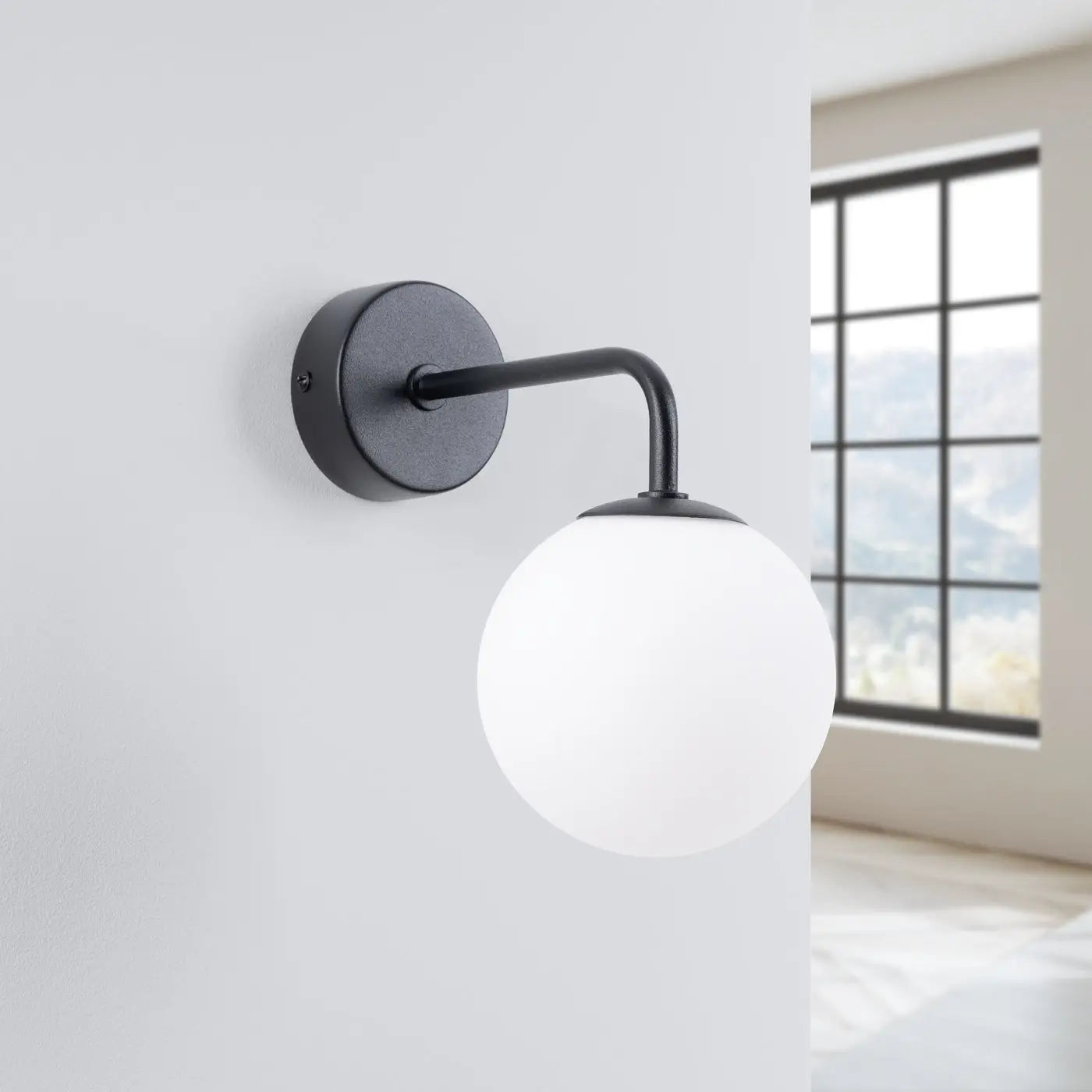 Applique murale globe en verre opale noir moderne — vue 2