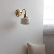 Applique murale LED acrylique blanc et doré culot E27 — vue 4
