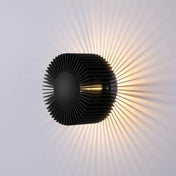 Applique murale LED aluminium noir doré à halo lumineux — vue 2