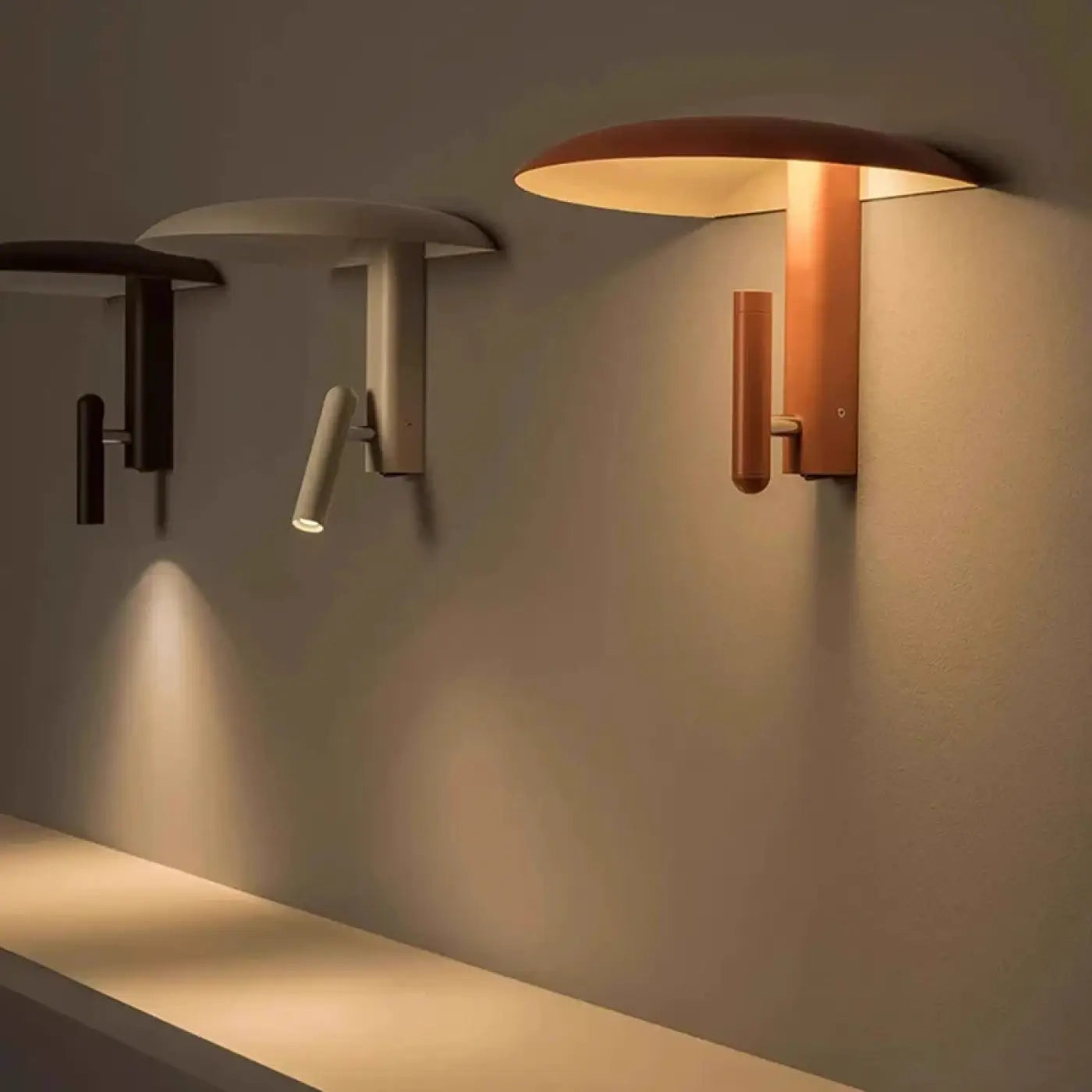 Applique murale LED avec liseuse orientable en métal — vue 1