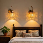 Applique murale LED beige et ambrée en verre élancée — vue 3