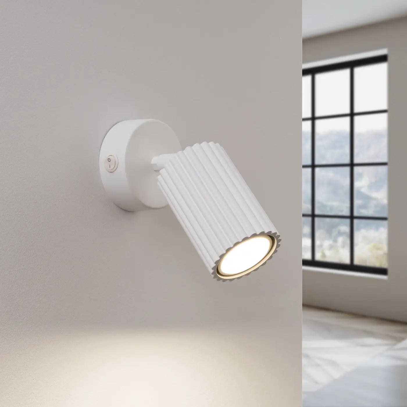 Applique murale LED blanche avec interrupteur en aluminium — vue 1