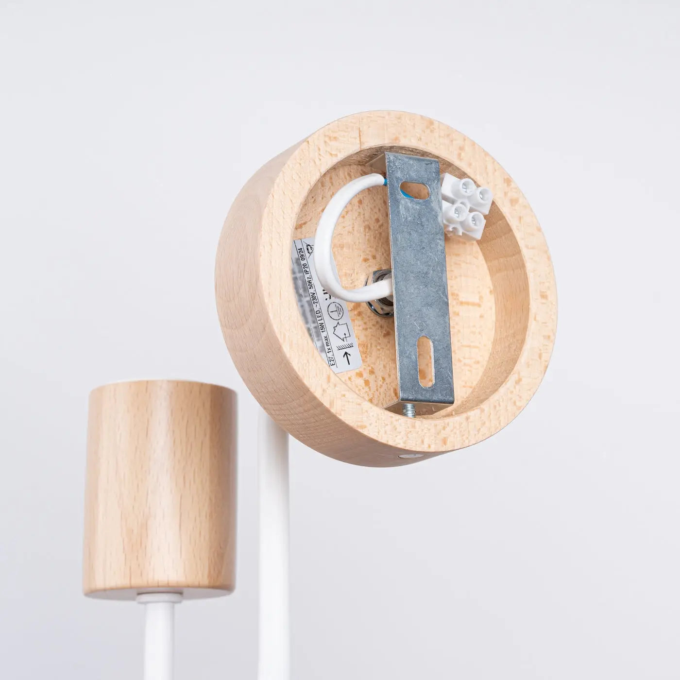Applique murale LED blanche en acier et bois naturel — vue 4