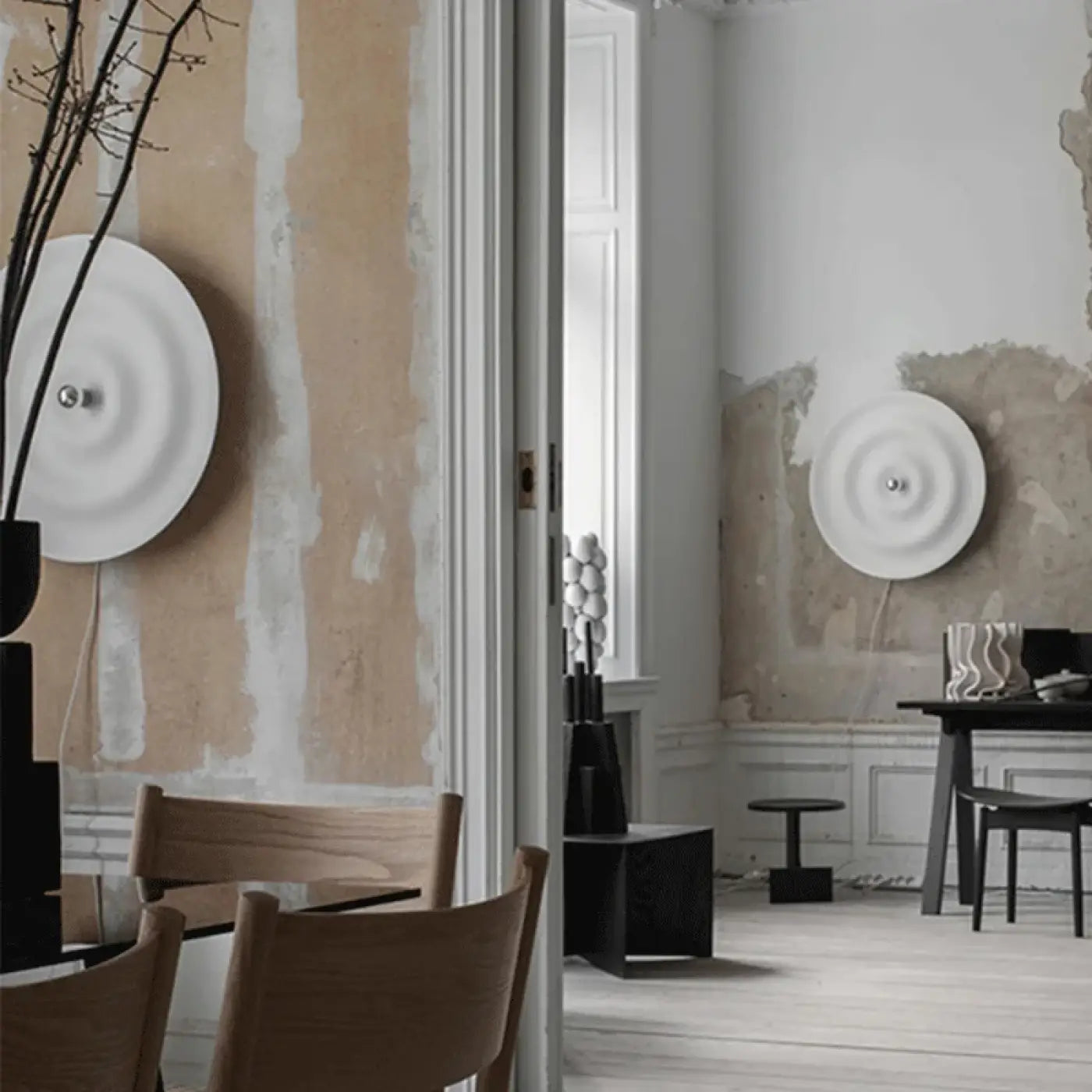 Applique murale LED blanche en aluminium ondulée — vue 5