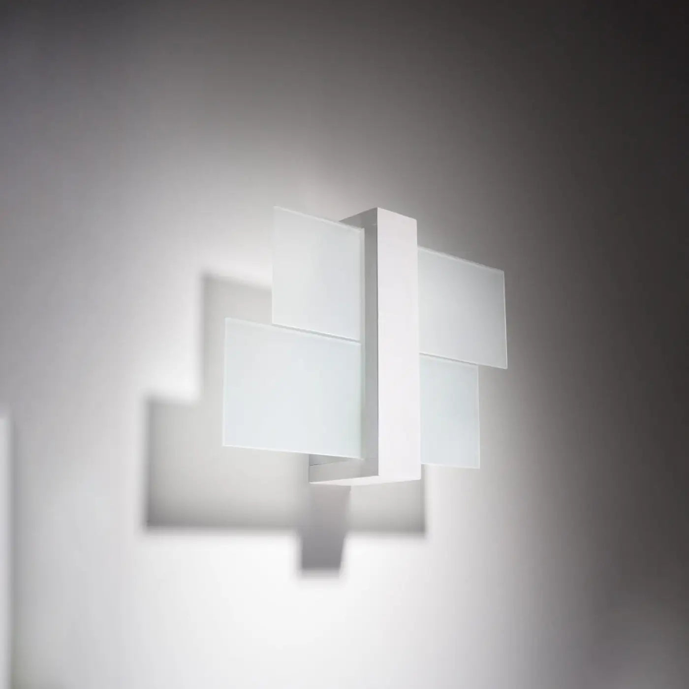 Applique murale LED blanche en bois et verre scandinave — vue 2