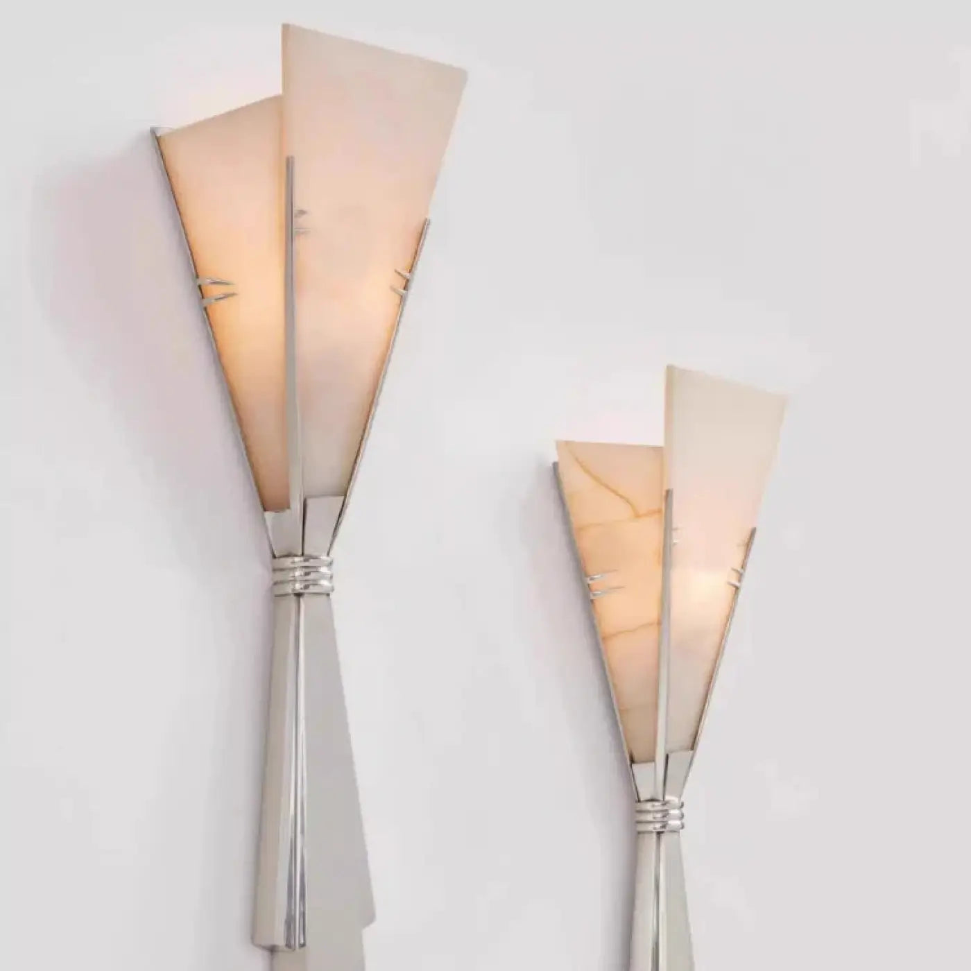 Applique murale LED blanche en éventail style art déco — vue 1