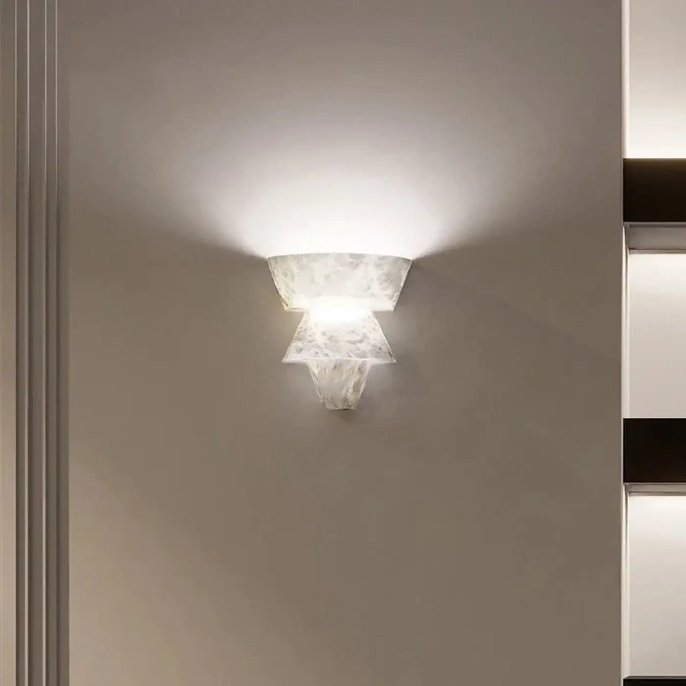Applique murale LED blanche en marbre sculptural moderne — vue 4