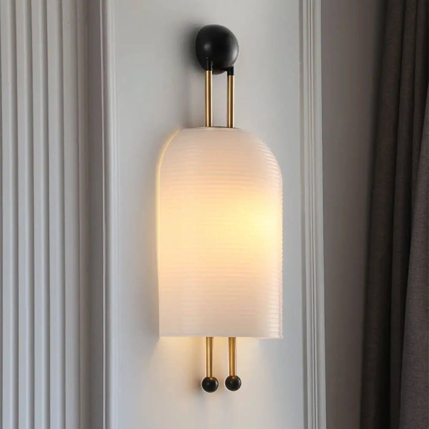 Applique murale LED blanche en verre et métal dimmable — vue 3