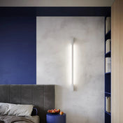 Applique murale LED blanche verticale en aluminium — vue 1