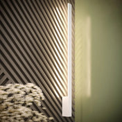Applique murale LED blanche verticale minimaliste — vue 3