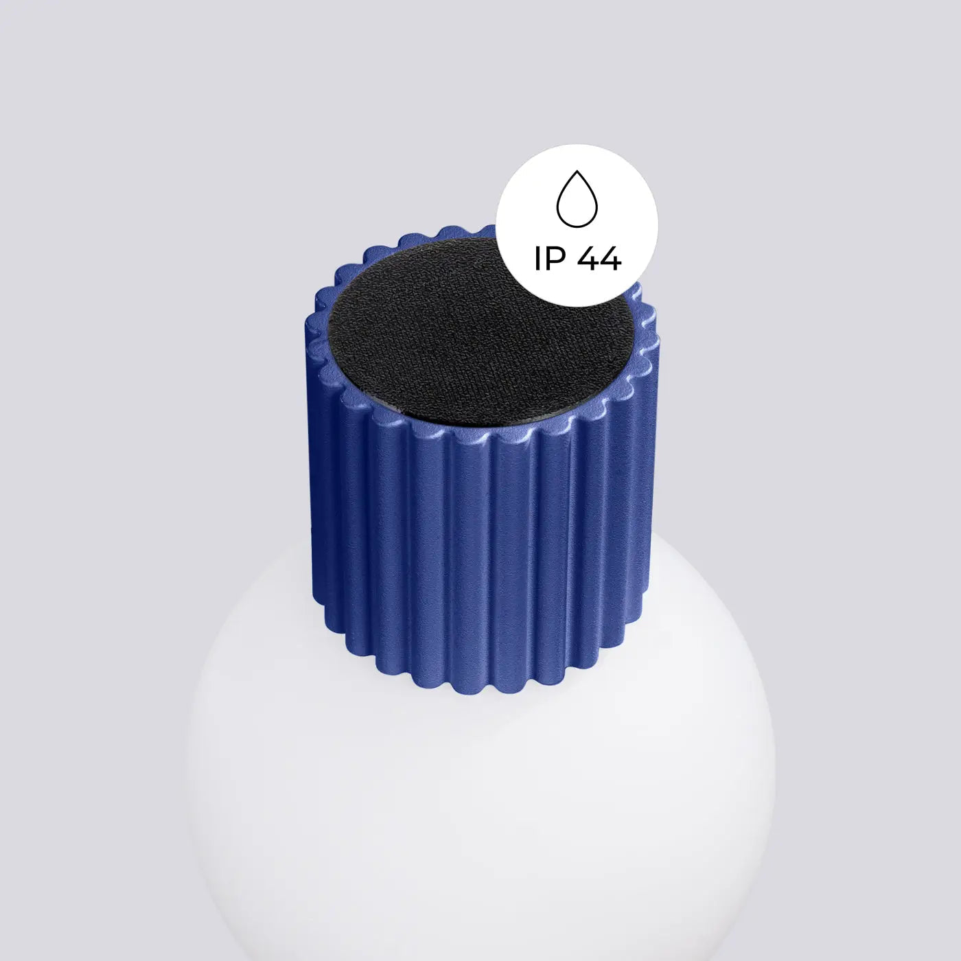 Applique murale LED bleu ultramarine globe opalin — vue 3