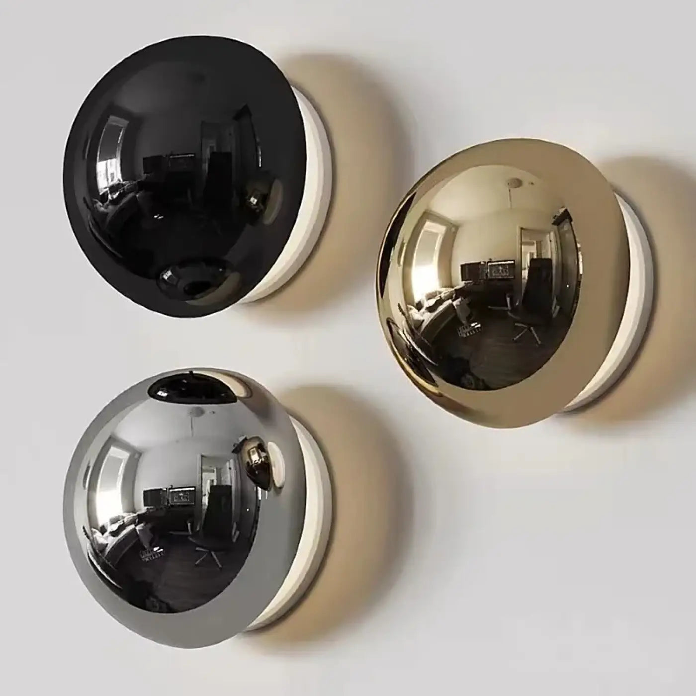 Applique murale LED boule en métal doré style industriel — vue 3