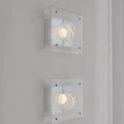 Applique murale LED carrée beige en acrylique et métal — vue 2