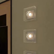 Applique murale LED carrée beige en acrylique et métal — vue 4