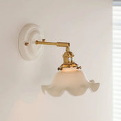 Applique murale LED céramique dorée abat-jour fleur — vue 1