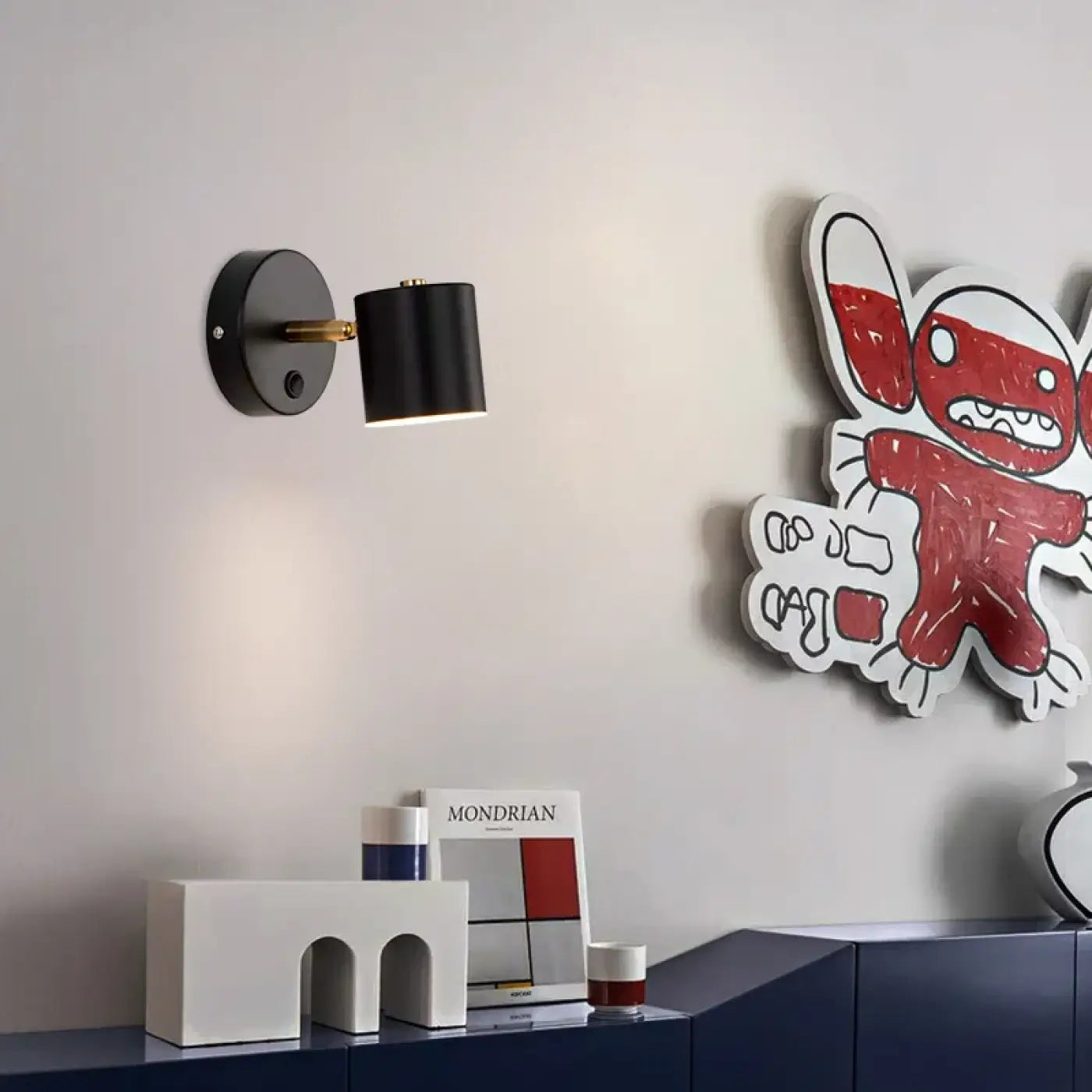 Applique murale LED cylindre orientable noir et doré — vue 1