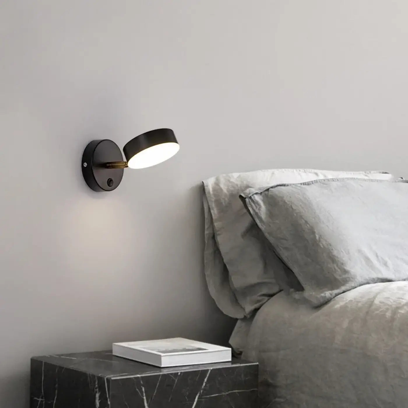 Applique murale LED cylindre orientable noir et doré — vue 8