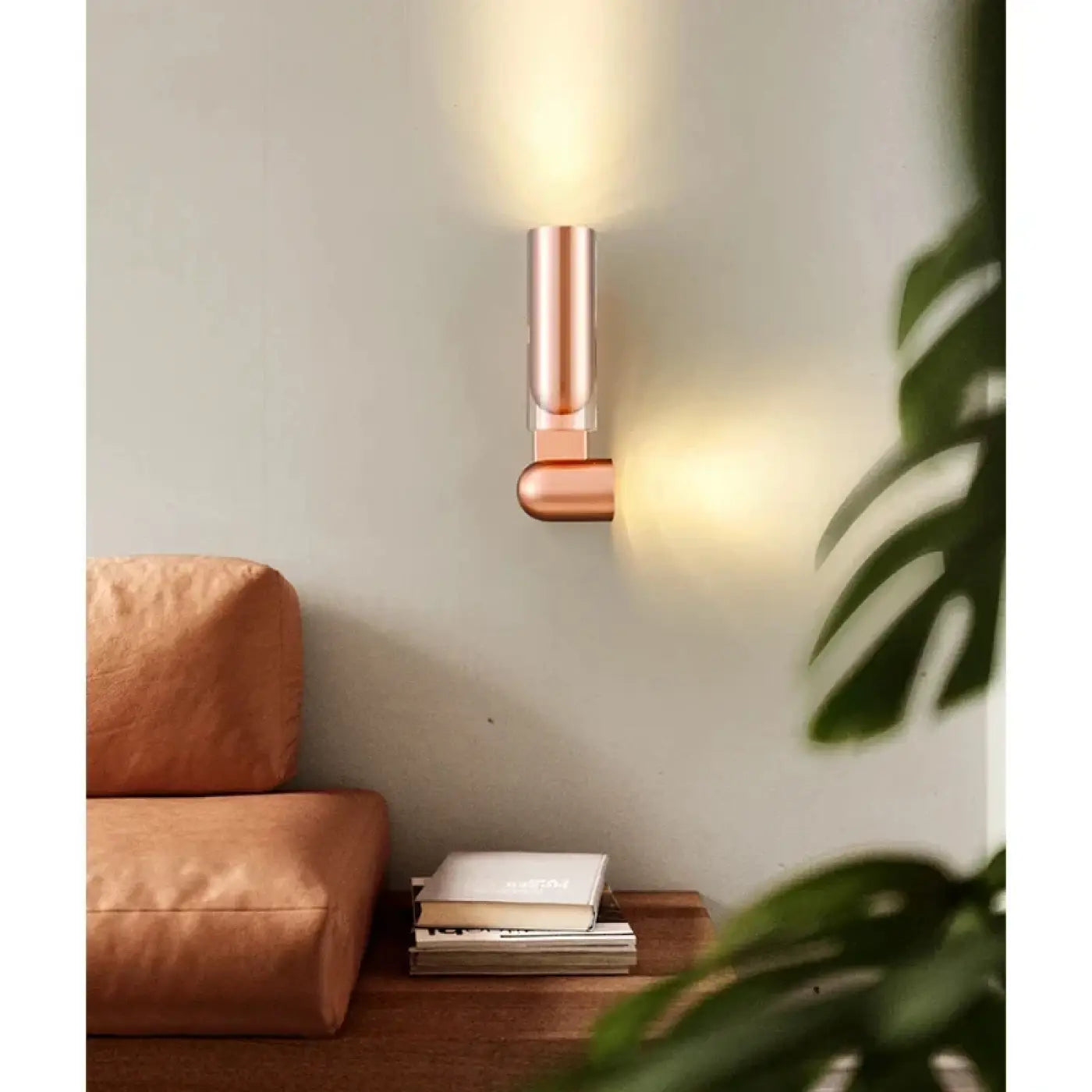 Applique murale LED cylindrique verre noir et rosé — vue 3