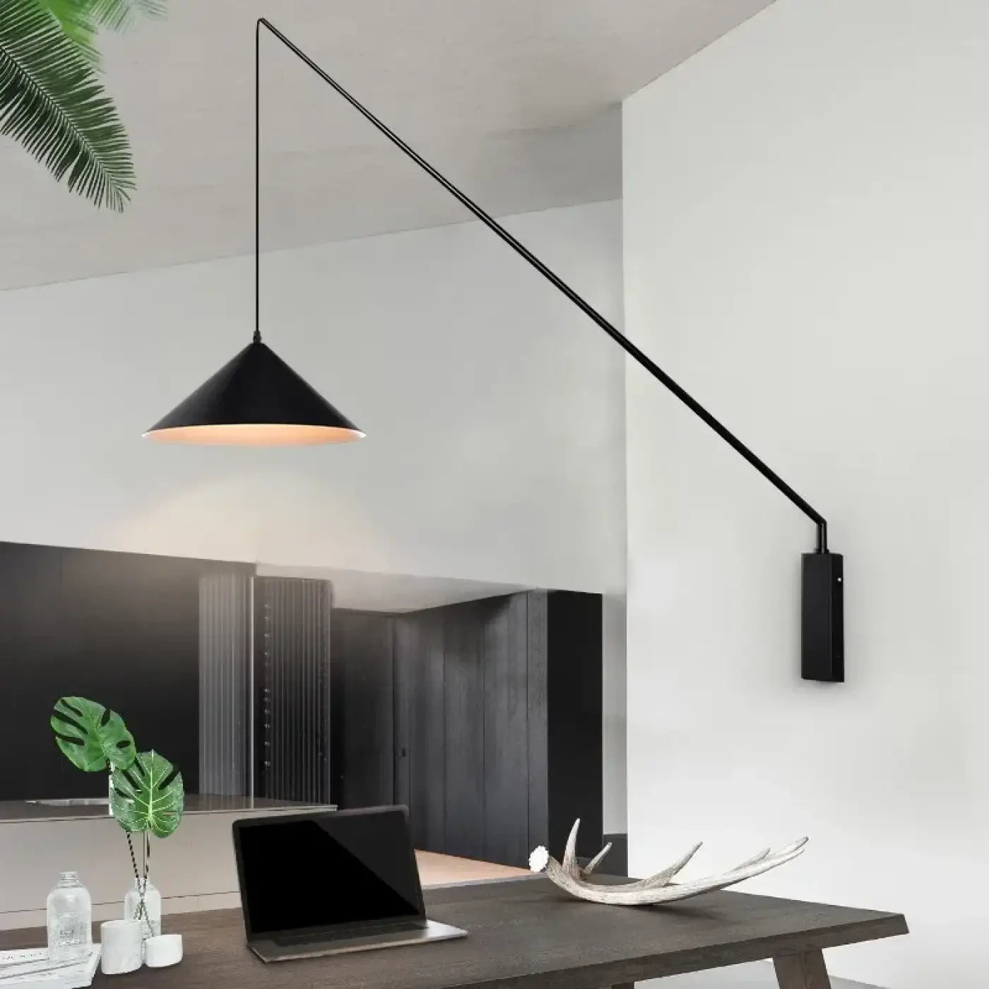 Applique murale LED déportée noire style industriel — vue 4