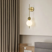 Applique murale LED dorée 3 boules aluminium Art Déco — vue 1